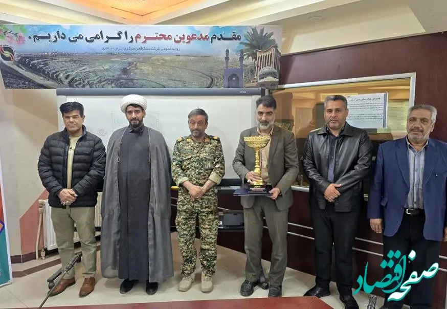 قهرمانی تیم پایگاه نبی اکرم در سومین دوره از مسابقات فوتسال جام شهدای کارگر