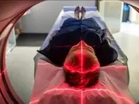 زنی که با اسلحه وارد دستگاه  MRI شد ! / گلوله شلیک شده از اسلحه زن را زخمی کرد ! + جزئیات 
