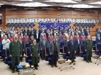اعطای تندیس و لوح نشان اقتصاد مقاومتی استان به مدیرعامل فولاد خوزستان