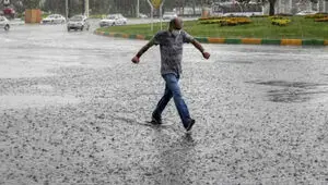 هواشناسی ایران؛ از رگبار و رعدوبرق تا گرد و خاک