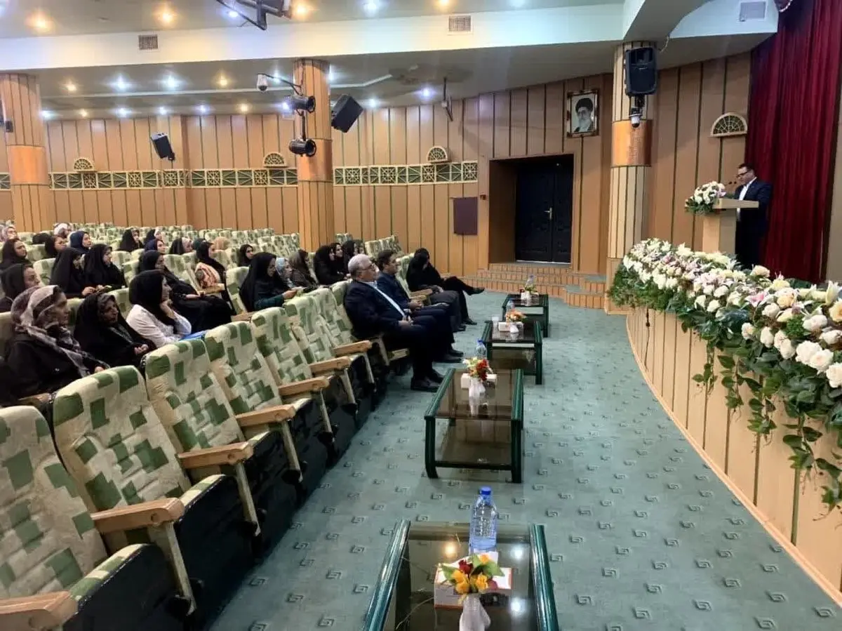 اولین نشست از سلسله همایشهای تحکیم بنیان خانواده برگزار شد