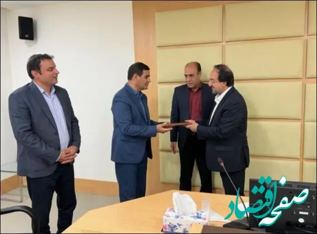 معارفه مدیر استانی جدید بانک صنعت و معدن استان هرمزگان با حضور معاون راهبری شعب و توسعه کسب و کار این بانک