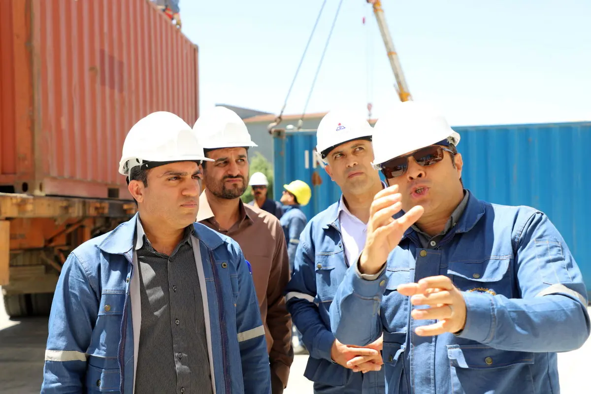 بازدید مدیرعامل پالایشگاه شازند از واحدهای عملیاتی تعمیرات اساسی