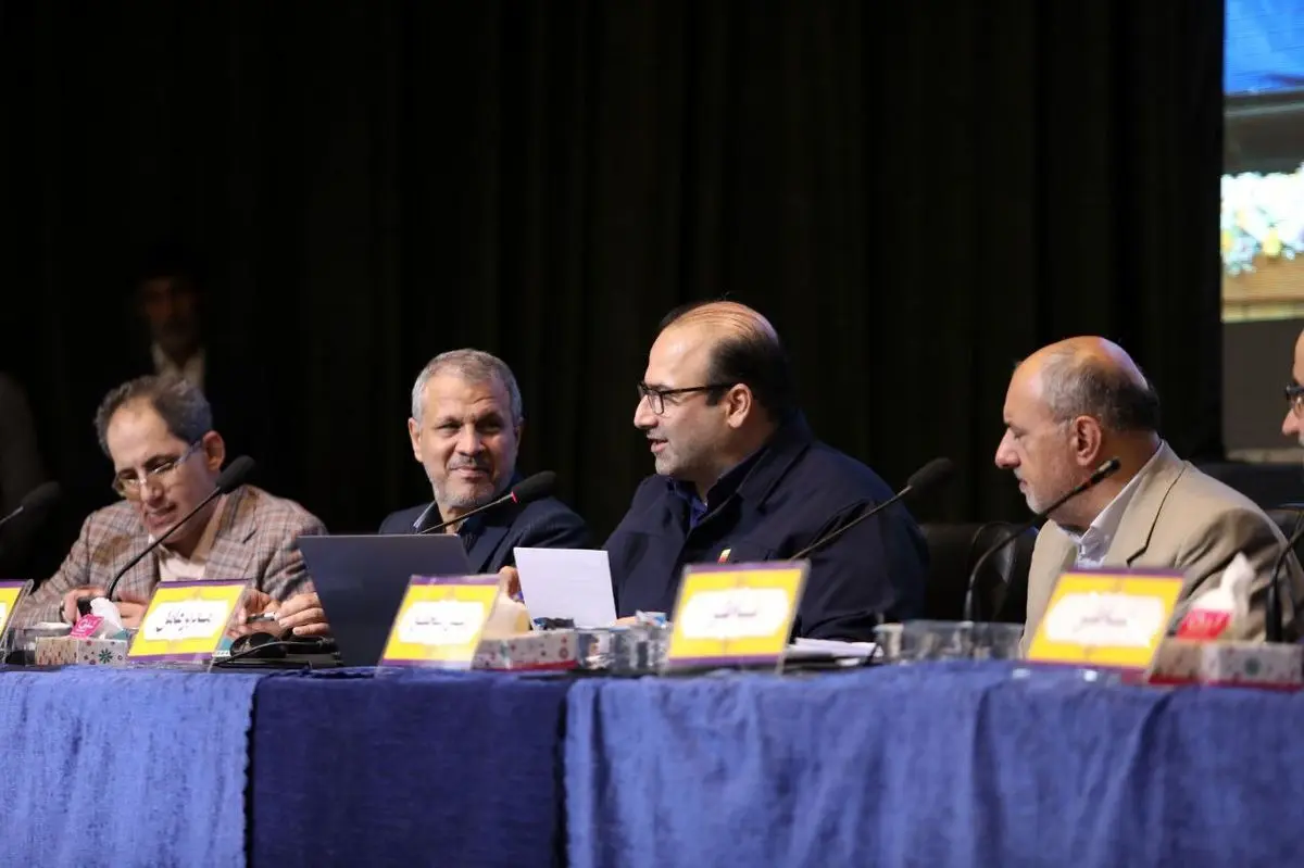 امین ابراهیمی مدیرعامل شرکت فولاد خوزستان در مجمع عمومی سالیانه: تداوم بحران انرژی نگران‌کننده است، اما مسیر عبور مشخص است