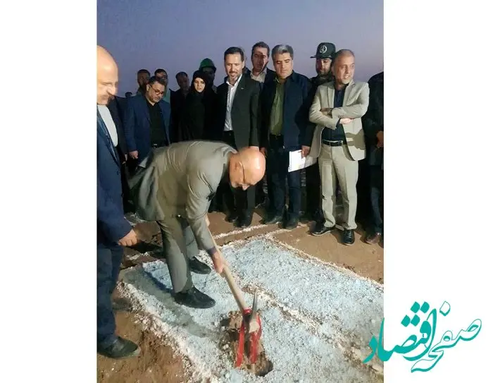 کلنگ زنی سه طرح توسعه ای در مجتمع پتاس خوروبیابانک