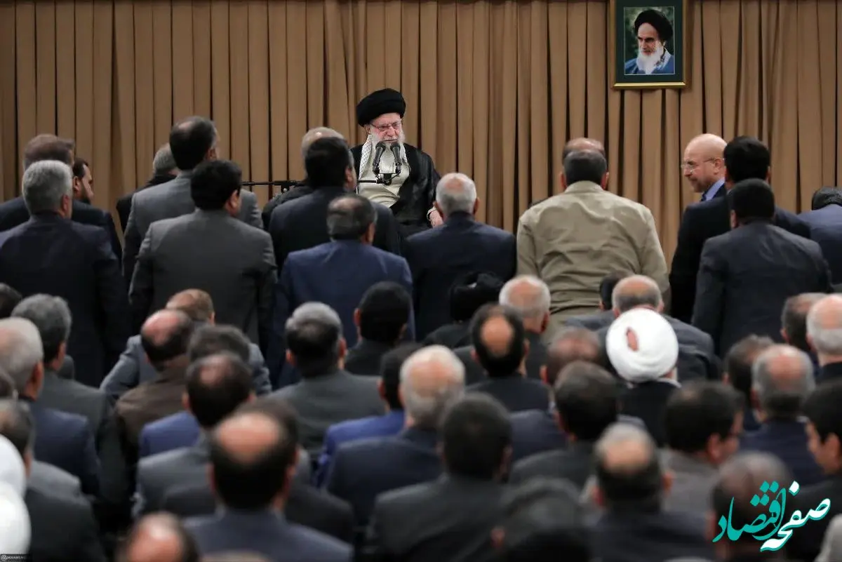 ببینید| اشاره رهبر انقلاب همراه با مزاح به حضور مسعود پزشکیان در دیدار نمایندگان مجلس 