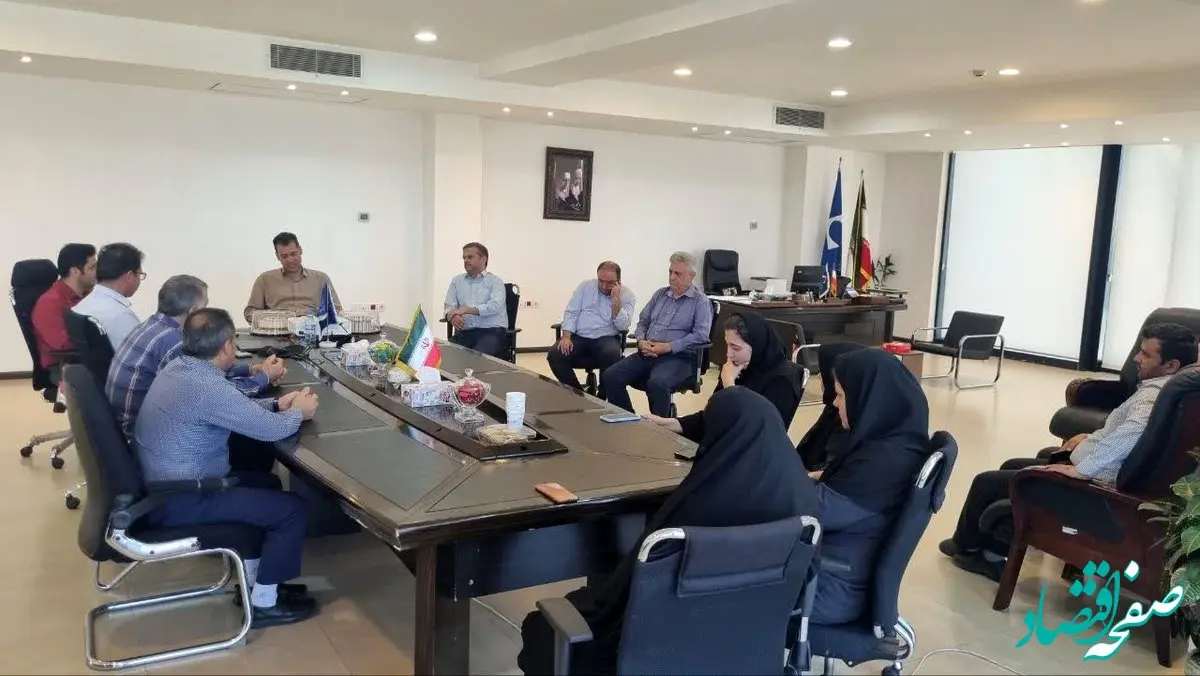 مدیر مجتمع معدنی انگوران از کارمندان مجتمع تقدیر کرد