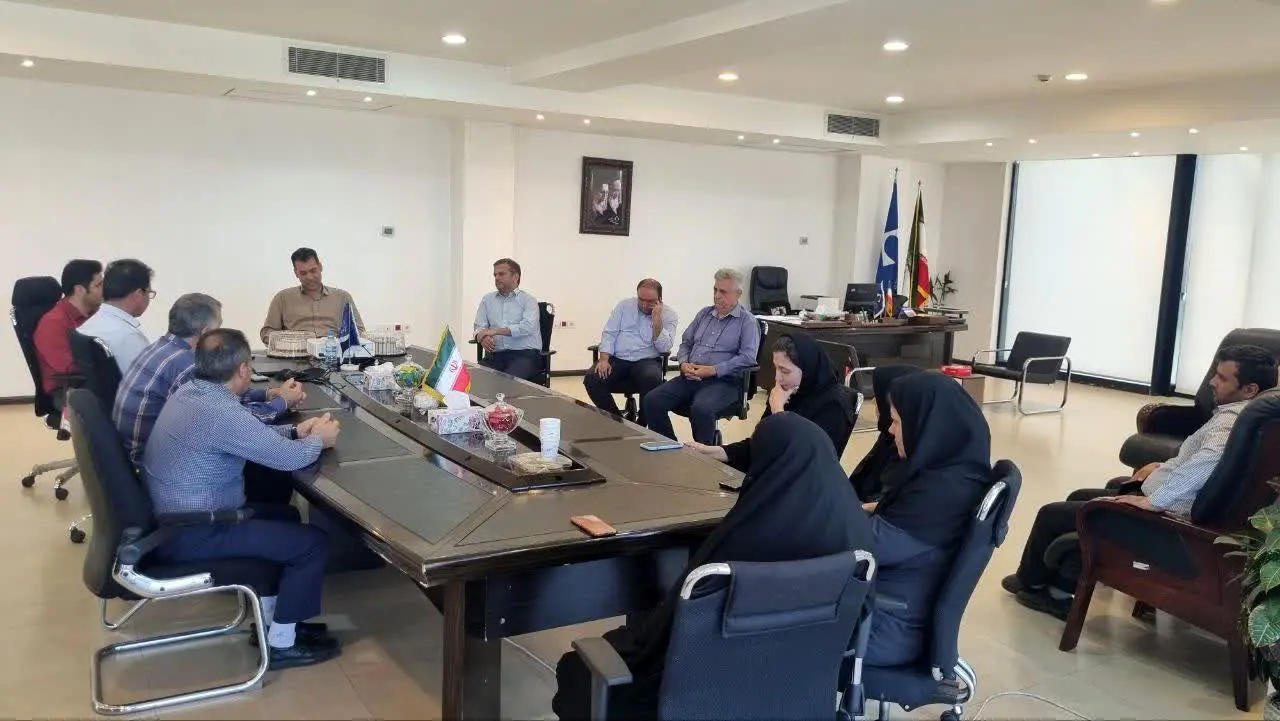 مدیر مجتمع معدنی انگوران از کارمندان مجتمع تقدیر کرد