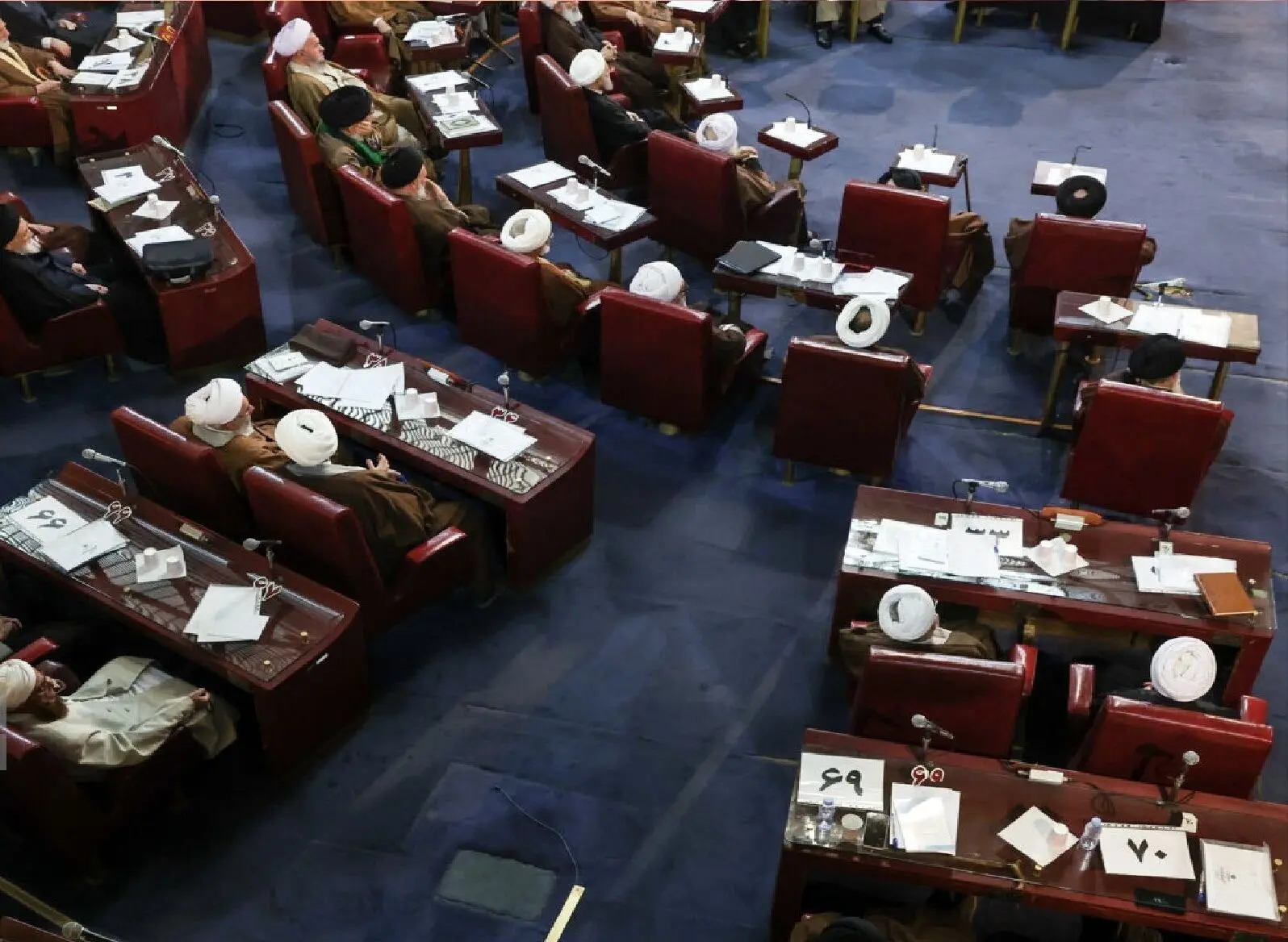 سخنی کوتاه با خبرگان ملت در آستانه انتخاب رهبر جدید