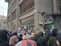 بازنشستگان فرهنگی مقابل وزارتخانه تجمع کردند/مطالباتشان چیست؟