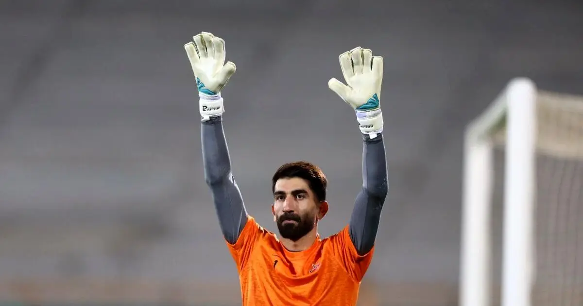 پرسپولیسی ها در شوک فرو رفتند !/ بیرو با تب شدید راهی تاجیکستان شد / علیرضا بازی با استقلال را از دست میدهد ؟