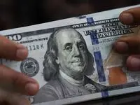 دلار در هفته آینده ثبات دارد؛ عرضه ارز به کاهشی شدن قیمت کمک کرد