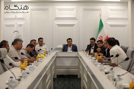 بازدید رئیس HSE هلدینگ خلیج فارس و مدیرکل حفاظت محیط زیست استان بوشهر از پتروشیمی هنگام/ منصوریان: باید در راستای مسئولیت اجتماعی، در اطراف مجتمع‌ها، فضای سبز گسترش یابد