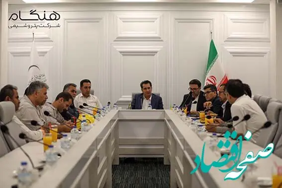 بازدید رئیس HSE هلدینگ خلیج فارس و مدیرکل حفاظت محیط زیست استان بوشهر از پتروشیمی هنگام/ منصوریان: باید در راستای مسئولیت اجتماعی، در اطراف مجتمع‌ها، فضای سبز گسترش یابد