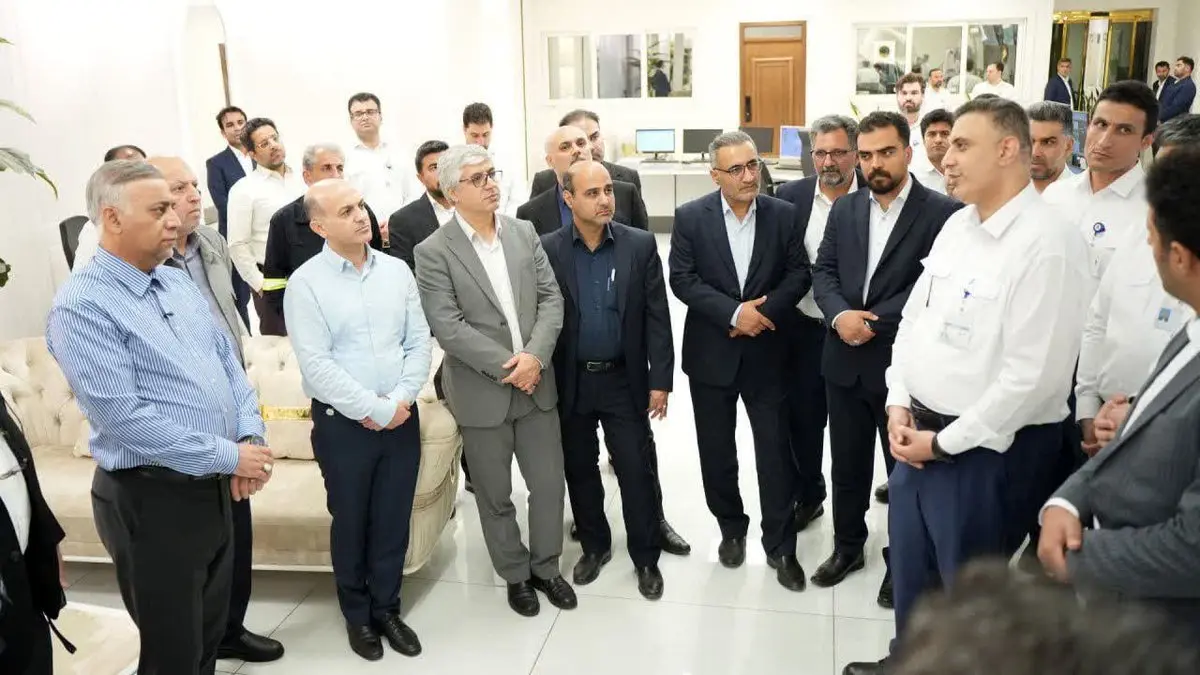 بازدید مدیران ساتا، غدیر و پارسیان از پتروشیمی پردیس؛ تجلیل از کارکنان خط مقدم «جنگ اقتصادی»