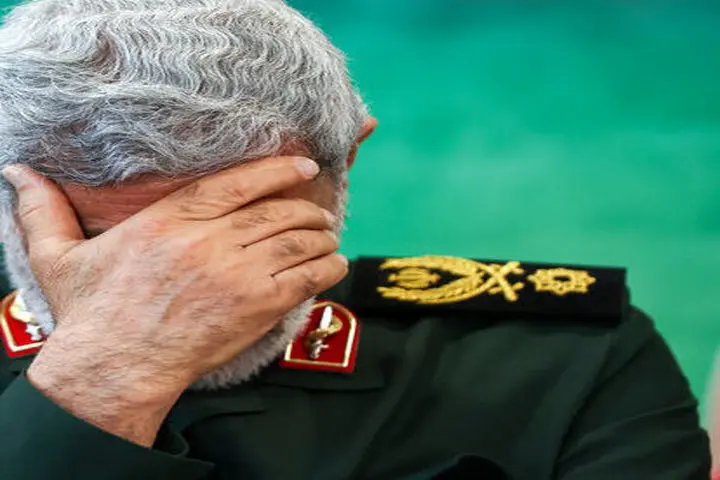 همنشینی سیدحسن خمینی و سردار قاآنی در مراسم تشییع پیکر رئیسی /سردار سلامی و سردار پاکپور هم آمدند