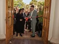 اولین نمایشگاه آثار هنری ساخته شده با  مو و شینیون فانتزی در ایران

