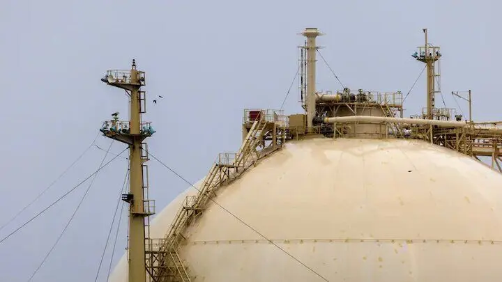 دومین نفتکش قطری حامل گاز مایع از تنگه هرمز گذشت