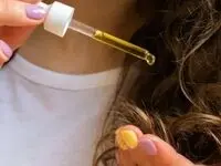 همه چیز درباره استفاده از روغن برای سلامت مو | آیا استفاده از روغن باعث ریزش مو می شود؟ 