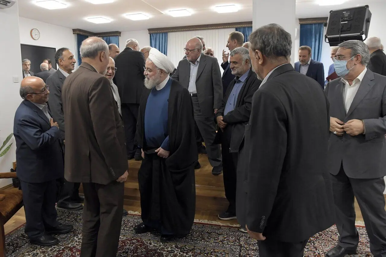 دورهمی روحانی با وزرا و معاونانش حسابی خبرساز شد

