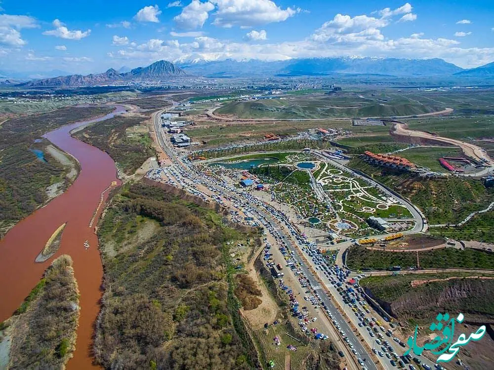 اولین جلسه ستاد خدمات سفر مناطق آزاد کشور برگزار شد