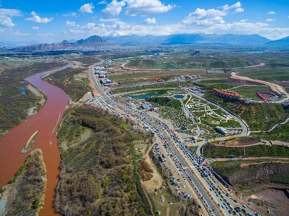 اولین جلسه ستاد خدمات سفر مناطق آزاد کشور برگزار شد