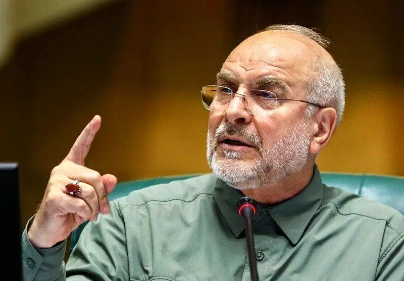 محمدباقر قالیباف: آمریکا محاصره را رها نکند، حتما تردد در تنگه هرمز محدود می شود