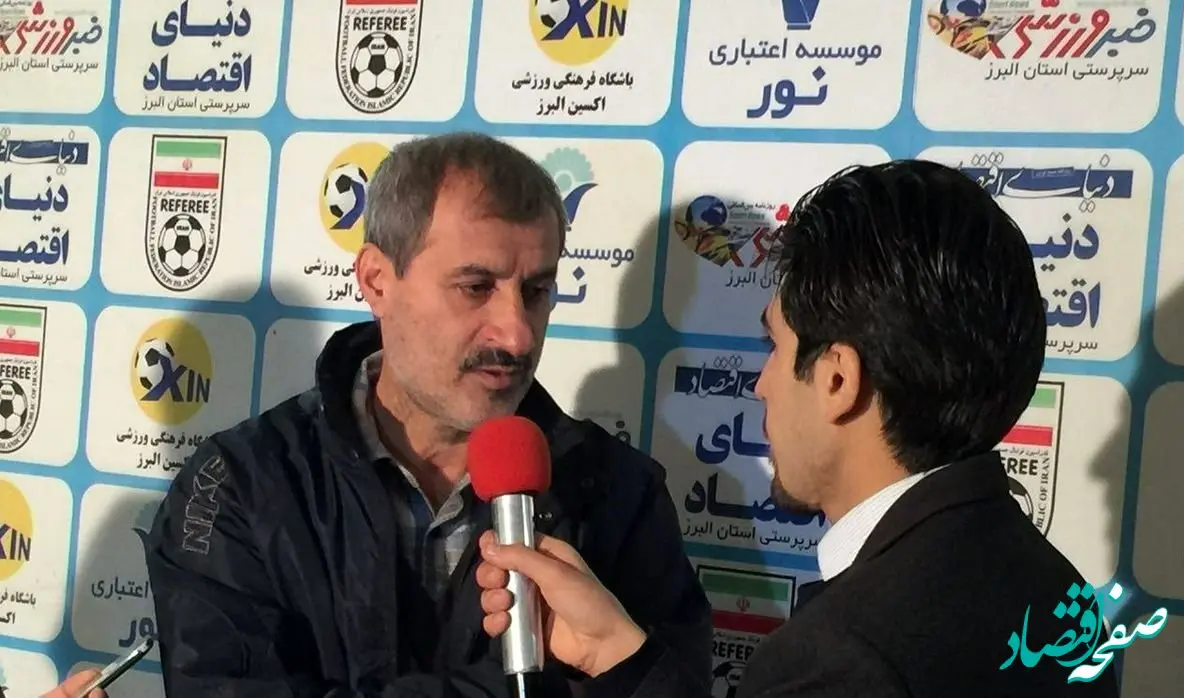 تقابل چهره های مطرح استقلال و پرسپولیس در دادگاه /  پیشکسوت قرمزها با شکایت دایی به زندان رفت !  / شکایت دو استقلالی از ستاره پرفروغ سالهای دور آبی ها 