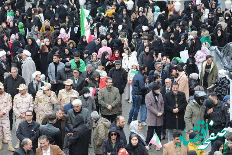 خروش مردم انقلابی منطقه آزاد ماکو در ۲۲ بهمن؛ «این انقلاب زنده است»