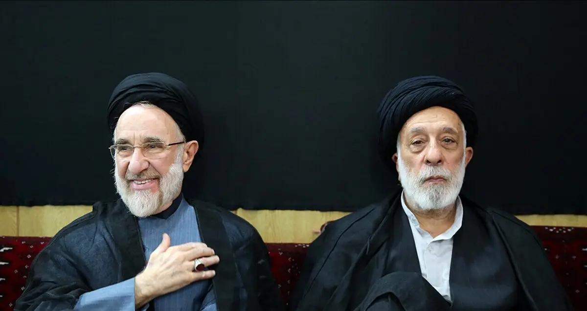 عکس خاص همنشینی هادی خامنهای و خاتمی در یک مراسم عزاداری