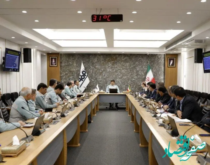 دکتر زرندی خواستار شد: تسریع در اجرای طرح‌های توسعه‌ای فولادهرمزگان