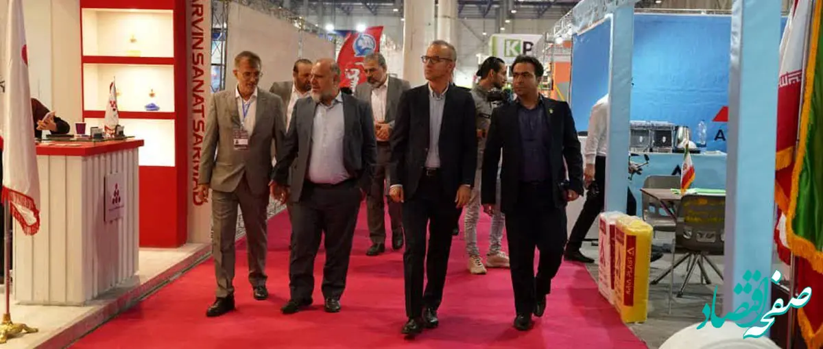 حضور مدیران عامل شرکت پتروشیمی خوزستان و اروند در شانزدهمین نمایشگاه تخصصی صنعت پلاستیک و چهاردهمین نمایشگاه رنگ و رزین مشهد