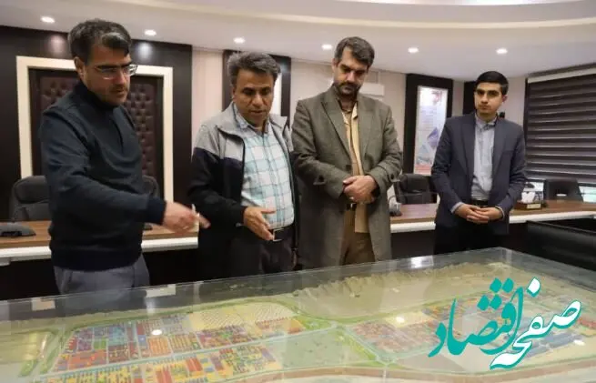 بازدید نایب رئیس کمیسیون عمران مجلس شورای اسلامی از منطقه ویژه اقتصادی لامرد