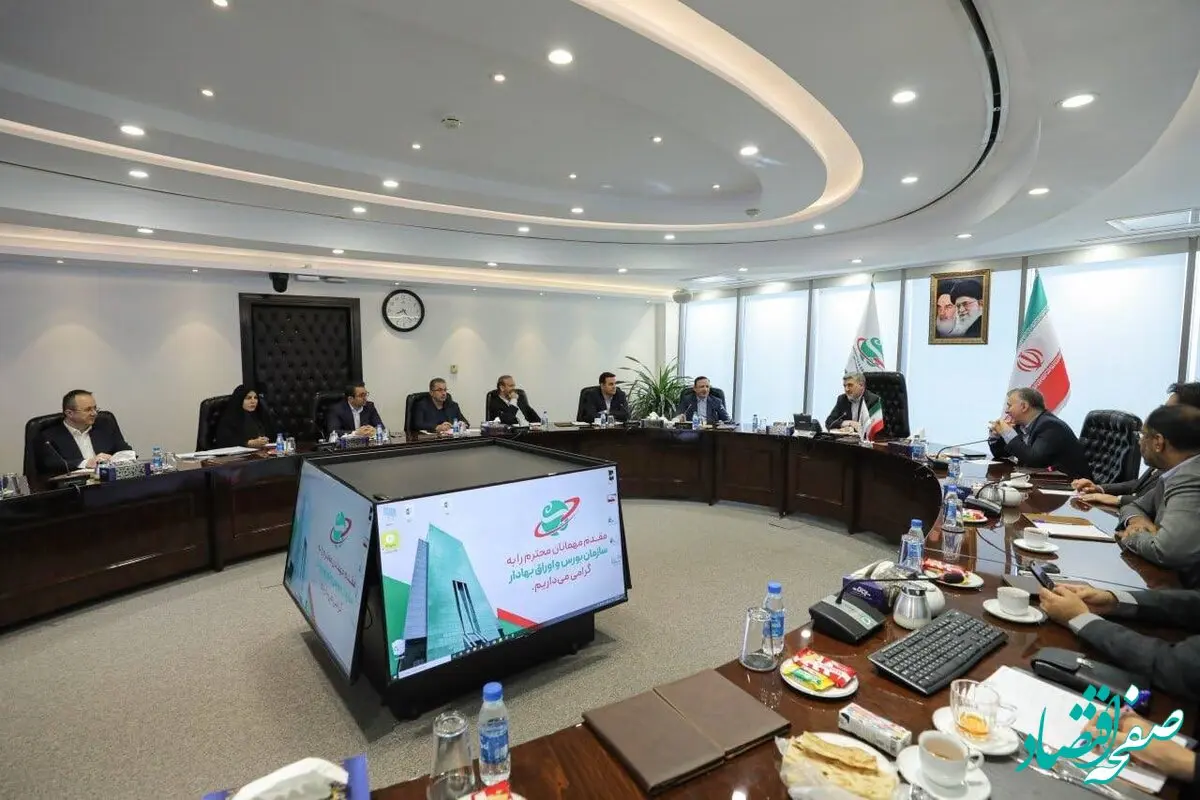 راه‌اندازی بورس بین‌الملل در مناطق آزاد تا پایان سال با هدف جذب سرمایه داخلی و خارجی