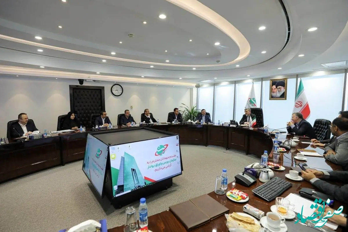 راه‌اندازی بورس بین‌الملل در مناطق آزاد تا پایان سال با هدف جذب سرمایه داخلی و خارجی