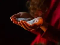 ۵ راهکار برای رفع چشم زخم با استفاده از نمک