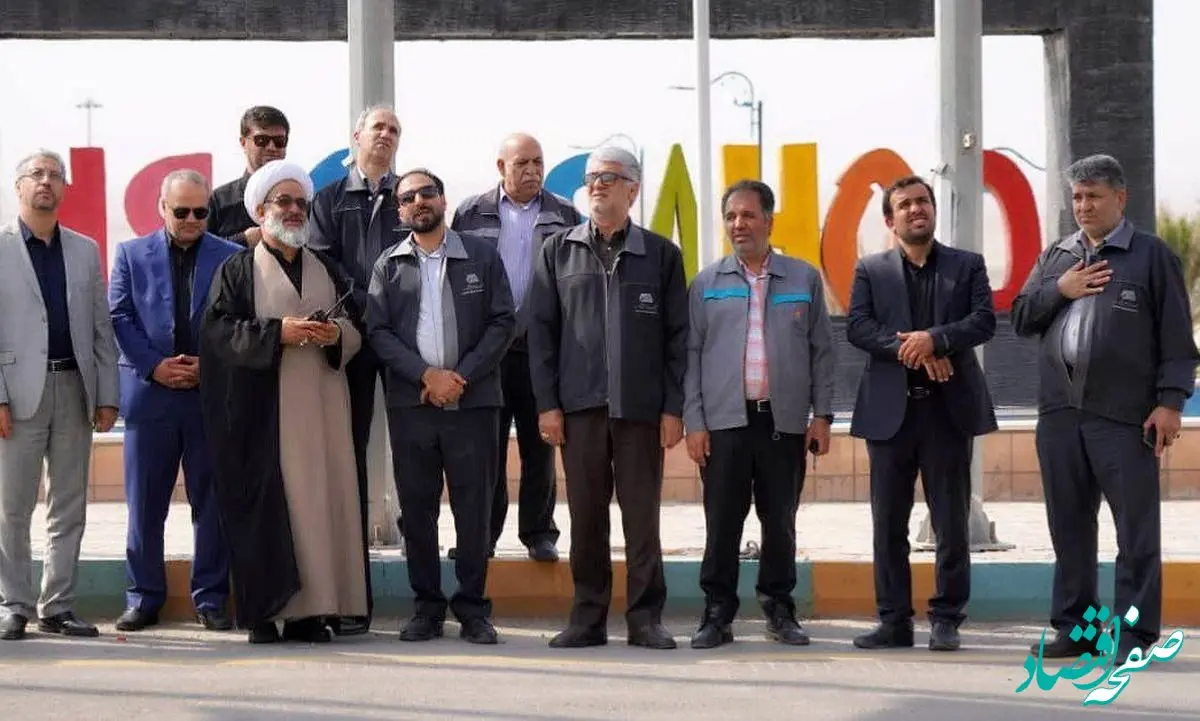  اهتزاز پرچم معظم عزای حسینی در سیرجان