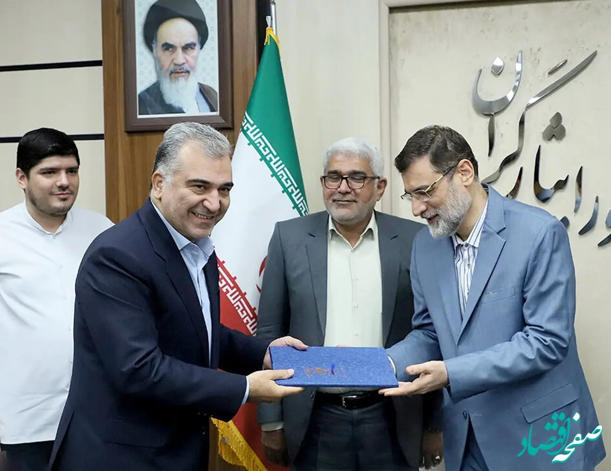 قدردانی معاون رئیس جمهور و رییس بنیادشهید از مدیرعامل و اعضای هیأت‌مدیره بانک دی