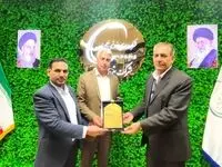  تقدیر روابط عمومی شرکت پتروشیمی ایلام از رئیس خدمات مجتمع