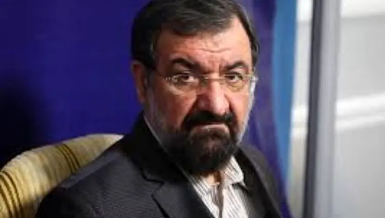 حضور محسن رضایی با لباس نظامی در شبکه خبر + ویدئو