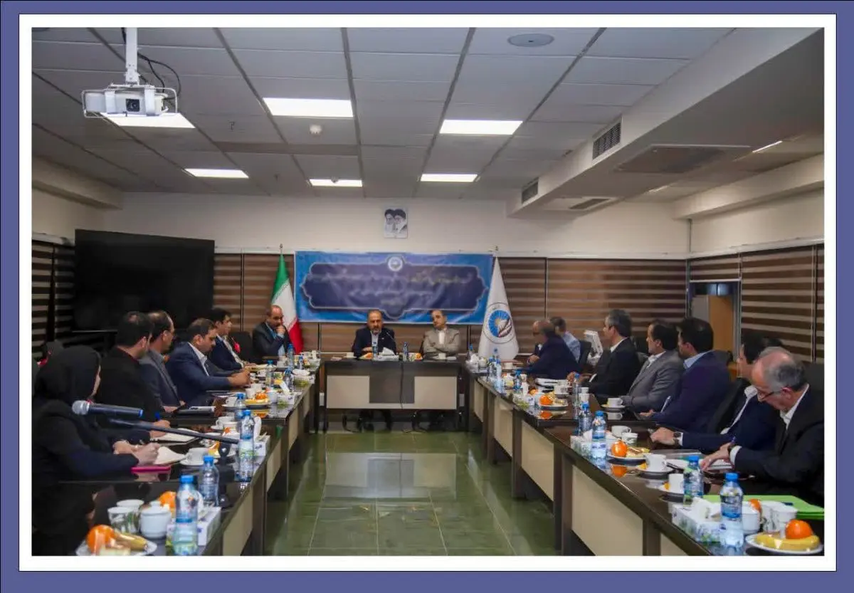 مدیرعامل بیمه ایران در اولین سفر استانی، در مشهد با اعضاء انجمن صنفی نمایندگان دیدار و گفتگو کرد