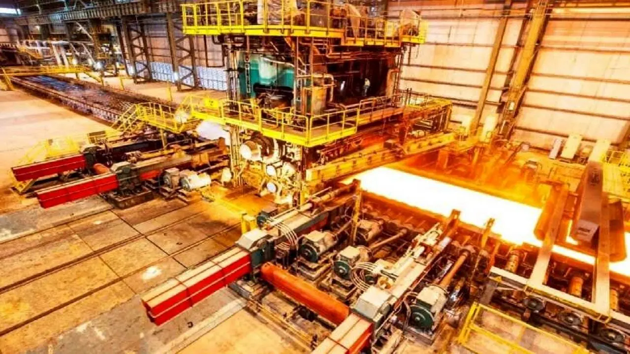 مدیرعامل فولاد اکسین خوزستان: ۱۵ درصد ارز کشور توسط صنعت فولاد تامین می‌شود