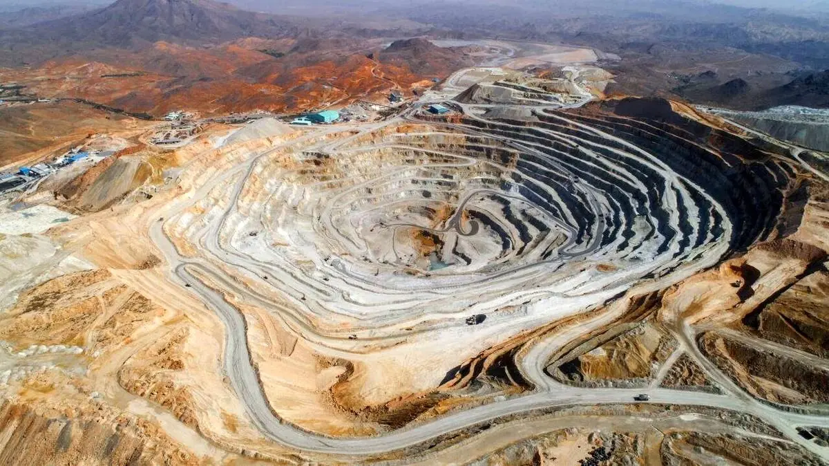 موفقیت‌های مجتمع مس شهربابک در سال ۱۴۰۳/از رشد ۱۴ درصدی کل استخراج در معدن مس میدوک تا افزایش تولید در کارخانه ذوب خاتون‌آباد